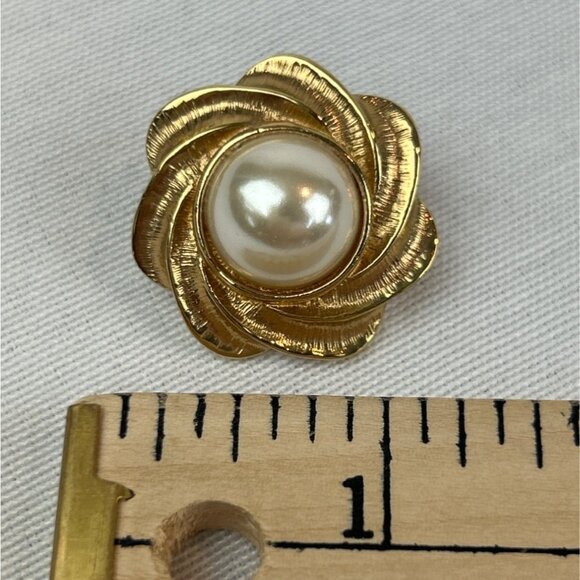 Vintage Napier Gold-Tone Single Pierced Earring Faux Pearl Center 80s 90s - Picture 6 of 6